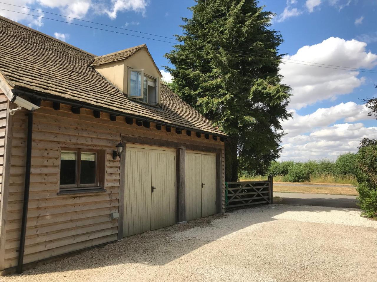 Windrush Apartment Witney Exterior photo